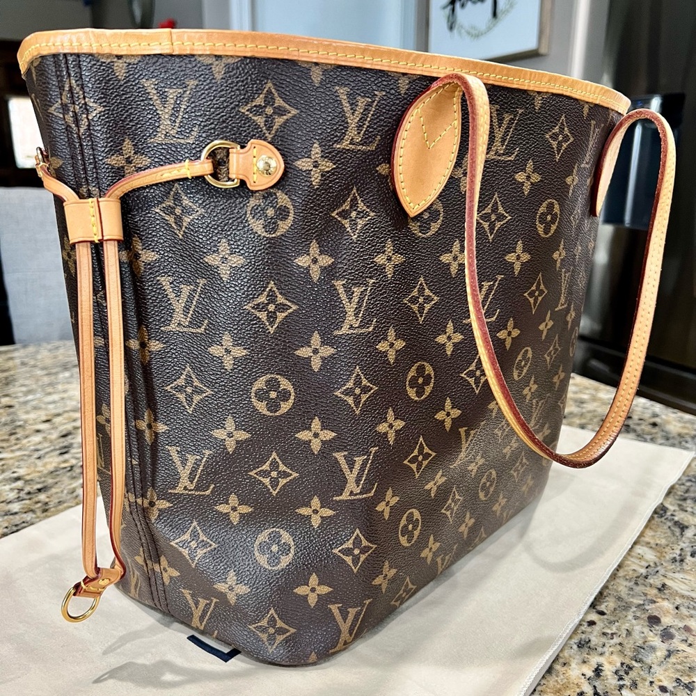Authentic Louis Vuitton Neverfull Mm